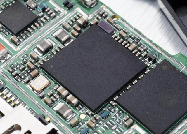 供應(yīng)【Infineon】無線連接：供應(yīng)藍(lán)牙 5.0 模塊、Wi-Fi 4 SoC、AIROC 汽車無線組合芯片