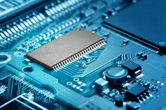 回收瑞薩特定應(yīng)用時鐘：PCI Express 時鐘、處理器時鐘、實(shí)時時鐘